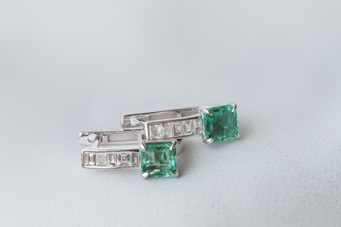 1.25 KARAT ZÜMRÜT PIRLANTA KÜPE