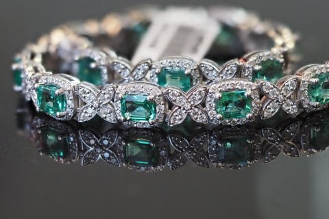 8.39 karat ZÜMRÜT PIRLANTA BİLEKLİK