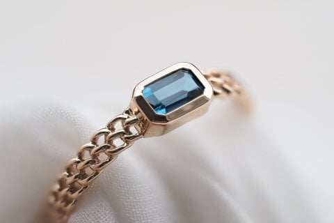 0.39 KARAT BLUE LONDON YÜZÜK