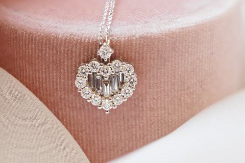 0.92 KARAT BAGET PIRLANTA KOLYE