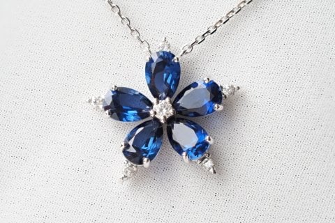 2.70 KARAT SAFİR PIRLANTA KOLYE
