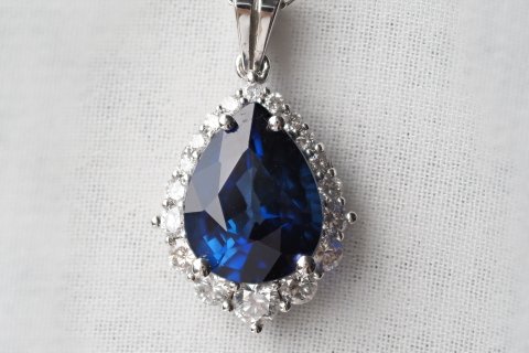 3.43 KARAT SAFİR PIRLANTA YÜZÜK