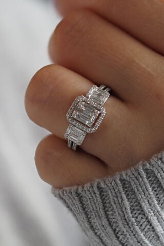 0.91 Karat Baget Pırlanta Yüzük
