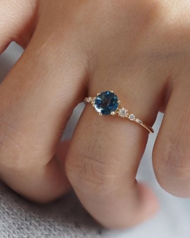 1.13 Karat London Blue & Pırlanta Yüzük