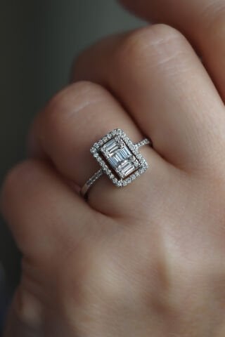 0.51 Karat Baget Pırlanta Yüzük