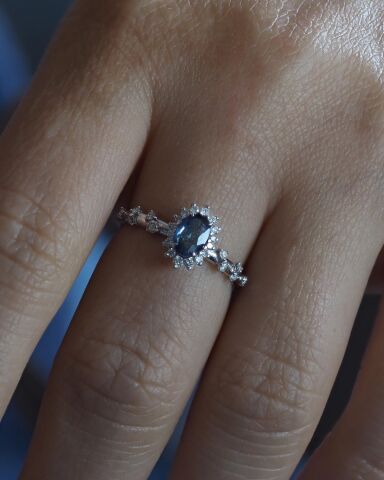 0.58 Karat Safir & Pırlanta Yüzük