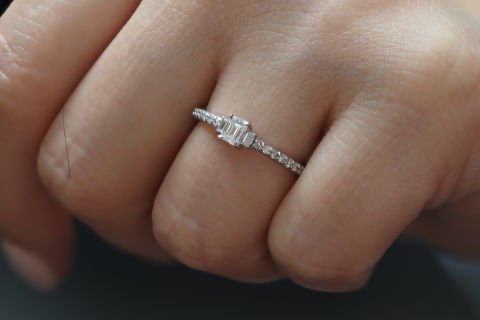 0.37 karat Baget Pırlanta Yüzük