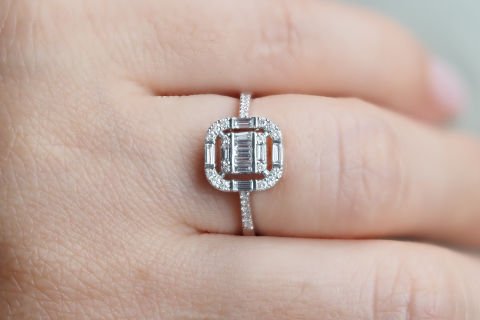 0.37 karat Baget PIRLANTA YÜZÜK