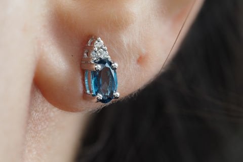 1.14 karat London Blue & Pırlanta Küpe