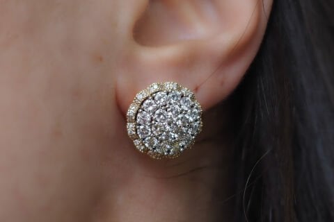 3.95 karat Pırlanta Küpe