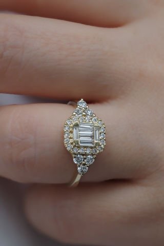 0,73 karat Baget Pırlanta Yüzük