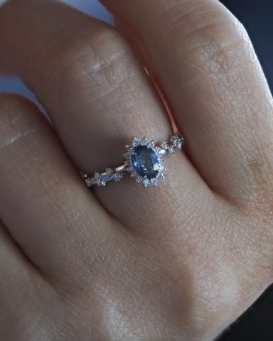 0.71 Karat Safir & Pırlanta Yüzük