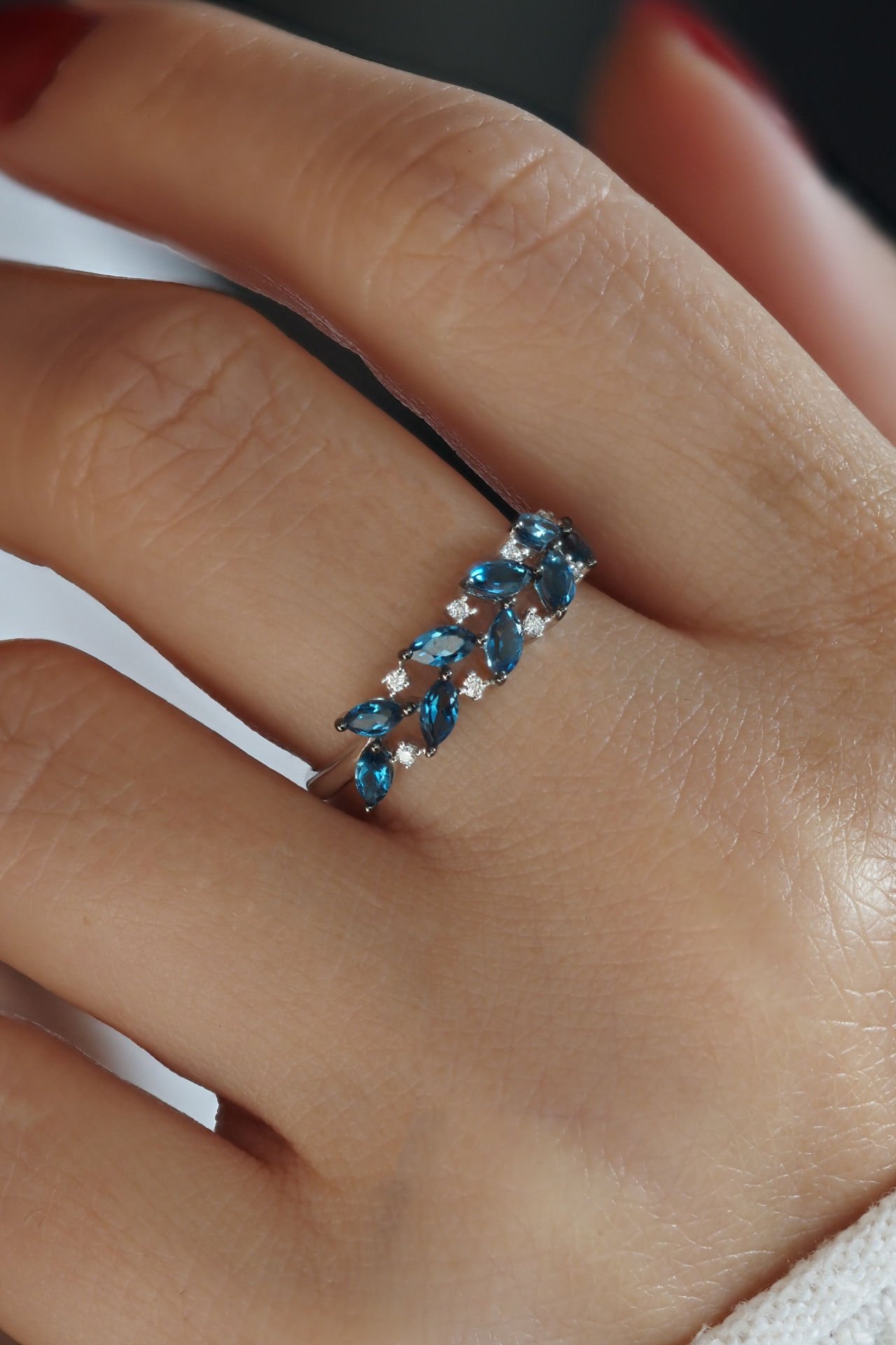 0,96 karat London Blue & Pırlanta yüzük