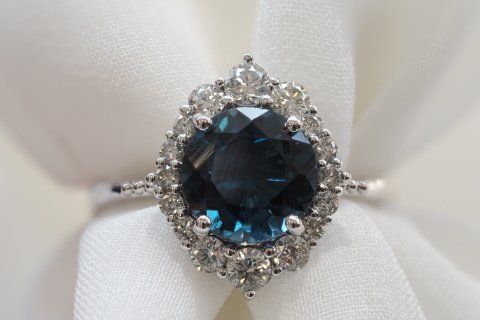 2.88 KARAT LONDON BLUE PIRLANTA YÜZÜK