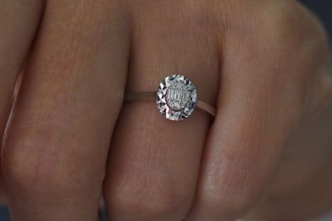 0.09 KARAT BAGET PIRLANTA YÜZÜK