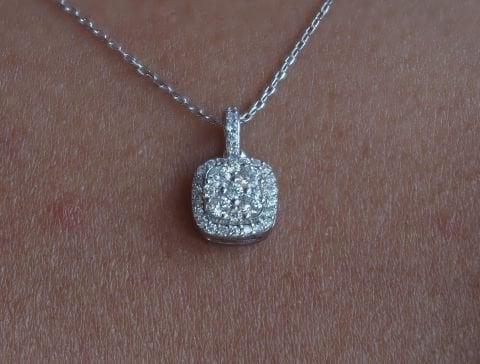 0.39 KARAT PIRLANTA KOLYE