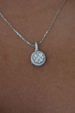 0.32 KARAT PIRLANTA KOLYE