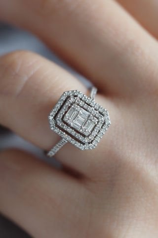 0.63 Karat Baget Pırlanta Yüzük