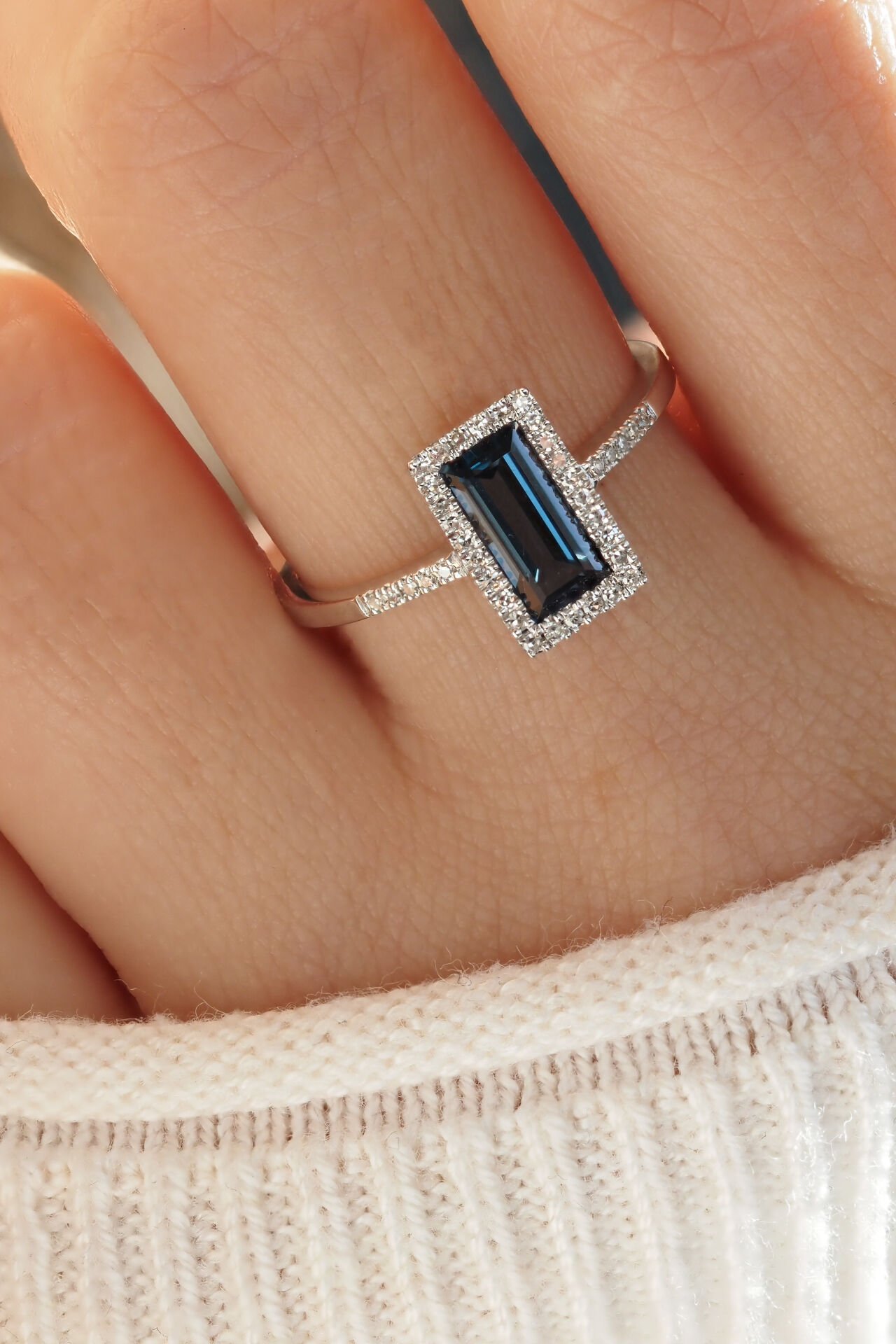 1.10 karat London Blue & Pırlanta Yüzük