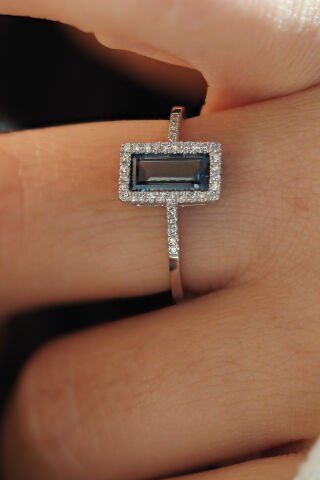 1.10 karat London Blue & Pırlanta Yüzük