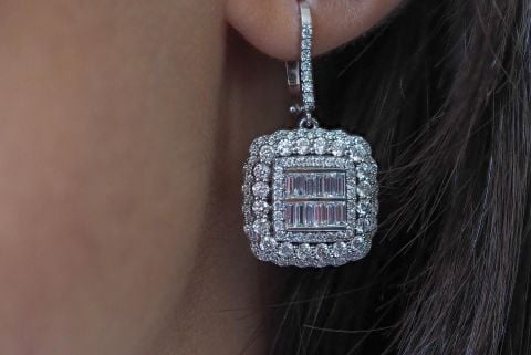 2.69 karat Baget Pırlanta Küpe