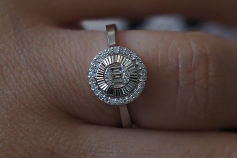 0.17 karat Baget Pırlanta Yüzük