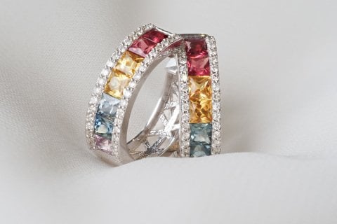 3.20 KARAT RAİNBOW PIRLANTA KÜPE