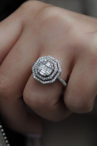 0,75 karat Baget Pırlanta Yüzük