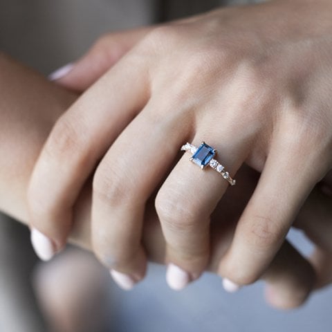 London Topaz Özel Kesim Pırlanta Yüzük