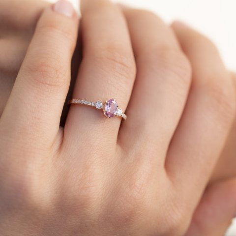 0.80 KARAT PEMBE SAFİR PIRLANTA YÜZÜK