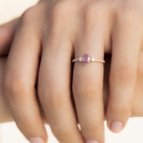 0.80 KARAT PEMBE SAFİR PIRLANTA YÜZÜK