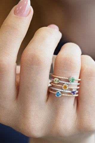 0.60 KARAT RAİNBOW PIRLANTA YÜZÜK
