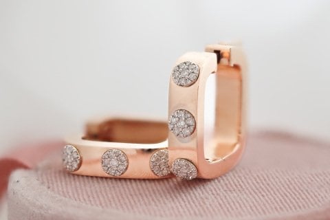 0.34 KARAT PIRLANTA KÜPE