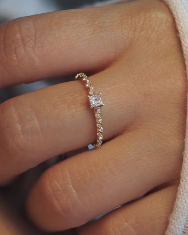 0,28 karat Prenses kesim Pırlanta Yüzük