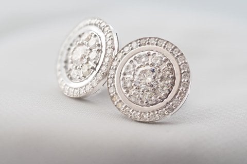 1.49 KARAT PIRLANTA KÜPE