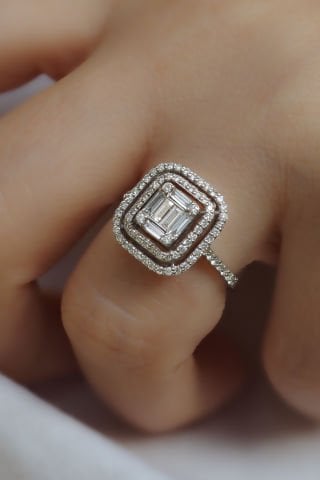 0.81 karat Baget Pırlanta Yüzük