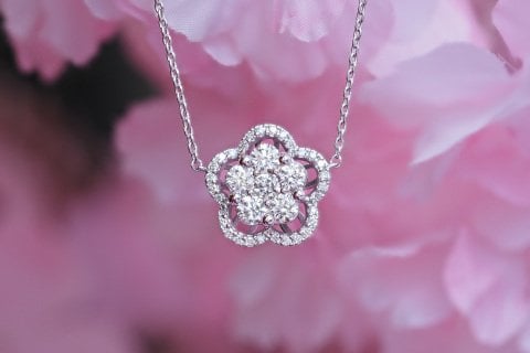0.89 KARAT PIRLANTA KOLYE