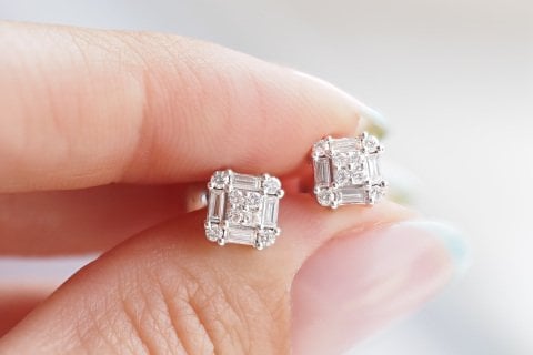 0.43 KARAT BAGET PIRLANTA KÜPE