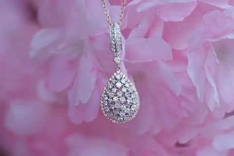 1.23 KARAT PIRLANTA KOLYE